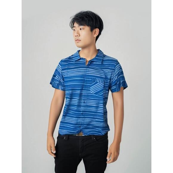 Tony Hawk Men's Blue Striped Short Sleeve Button-Up‎ Shirt Size Large - Picture 1 of 4